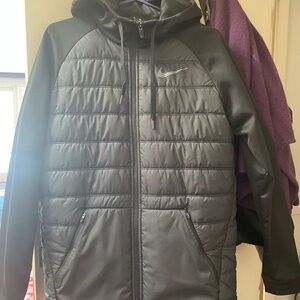 Men’s Nike Therma Full-Zip Hoodie Size M
